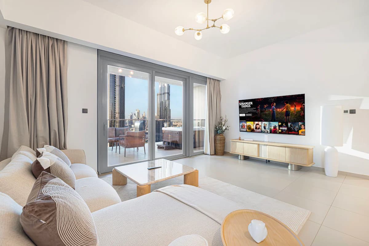 Living area of the 3-bedroom apartment at act one / act two